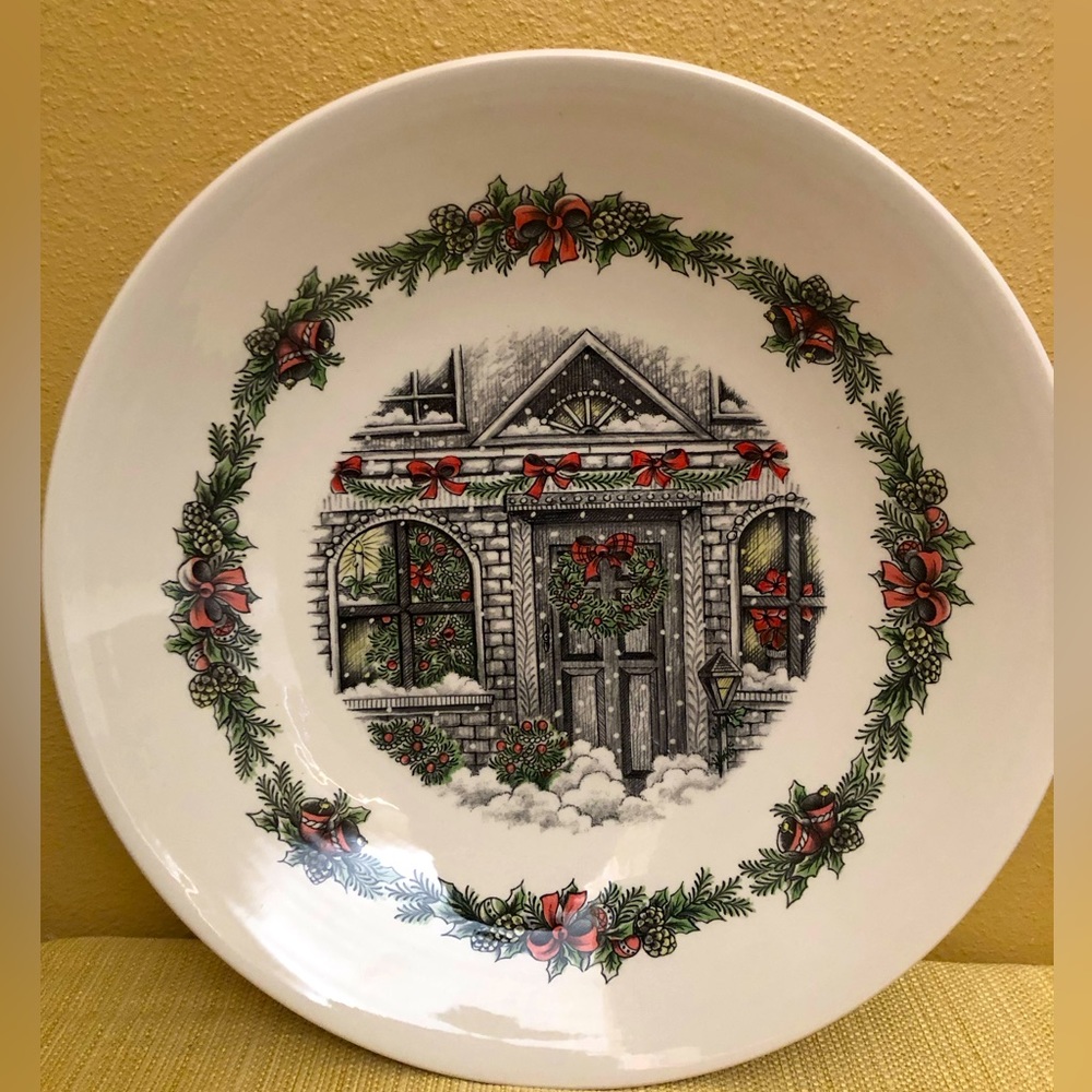 NEW Royal Stafford England Christmas Holiday Large Serving Bowl 13.5”